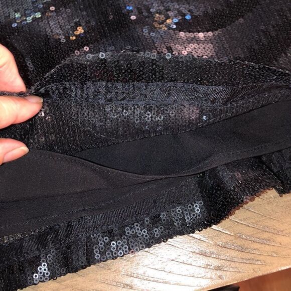 NWT BCBG’s ‘Nera’ Shimmer & Shine LBD. Cocktails 🍸 🍹 and Dancing 💃 🕺 Anyone? - Picture 11 of 17